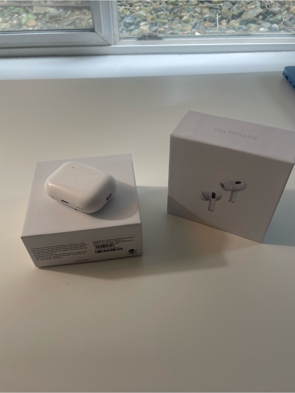 Apple AirPods Pro Charging Case in White with Box